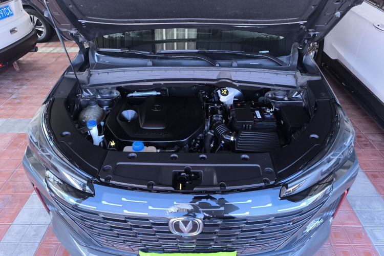长安CS55PLUS 2022款 第二代 1.5T DCT尊贵型机舱底盘24