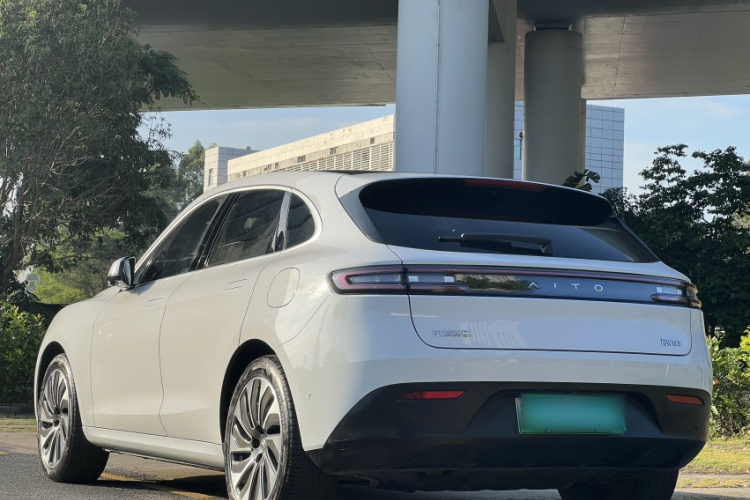 鸿蒙智行 问界M5 2022款 增程后驱标准版车身外观6001