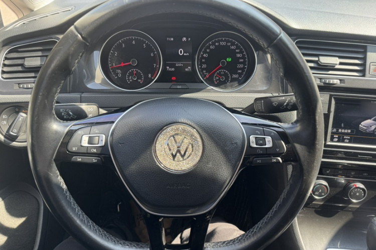 大众 高尔夫 2018款  230TSI 自动豪华型车身外观6008