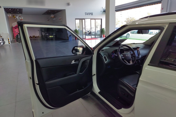 北京现代ix25 2017款 1.6L 自动智能型中控内饰20