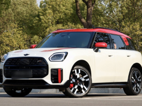 MINI JCW COUNTRYMAN 2024款 2.0T JOHN COOPER WORKS