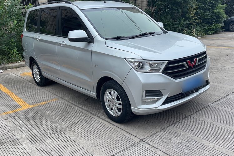 五菱汽车 五菱宏光 2019款 1.5L S舒适型国VI LAR车身外观6002