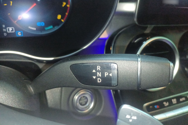 奔驰C级 2021款 C 260 L 运动版局部细节18