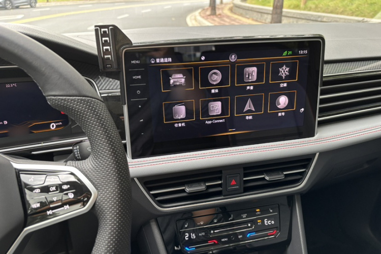 大众 途观L新能源 2023款 430PHEV 插电混动旗舰版中控内饰7007