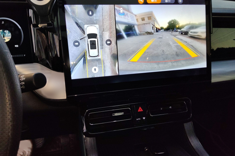 广汽传祺 传祺GS8 2022款 双擎系列 2.0TM 两驱尊贵版 （七座）局部细节16