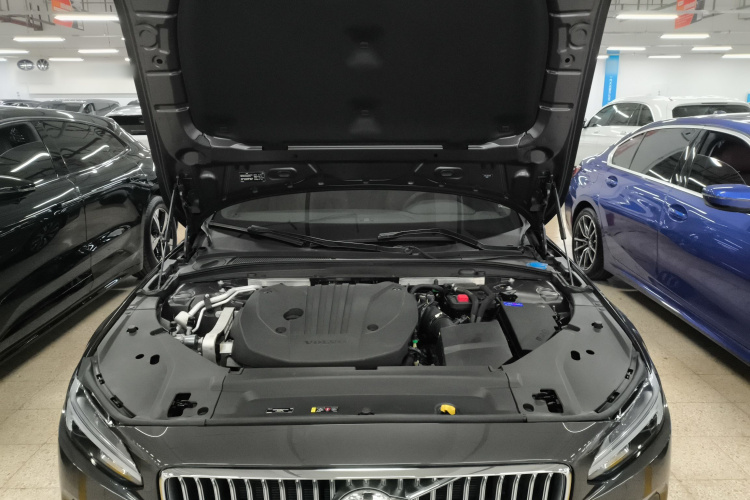 沃尔沃S90 2022款 B5 智逸豪华版机舱底盘24