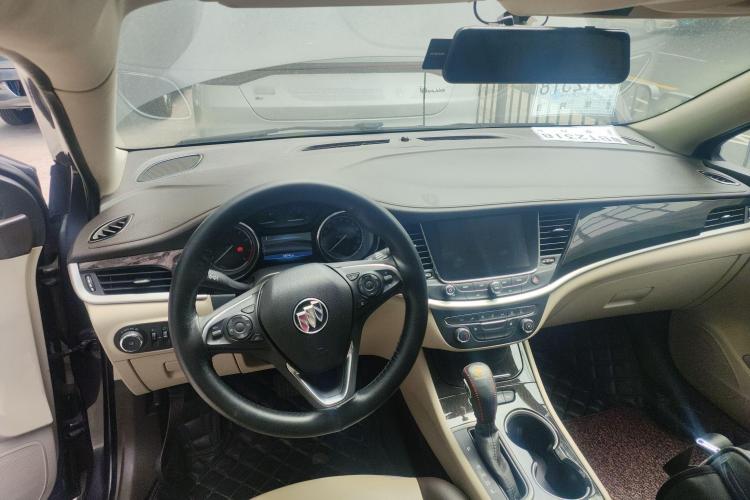 别克 威朗 2015款 三厢 15S 自动领先型中控内饰7002