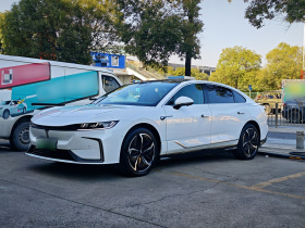 岚图汽车 岚图追光 2023款 四驱标准版