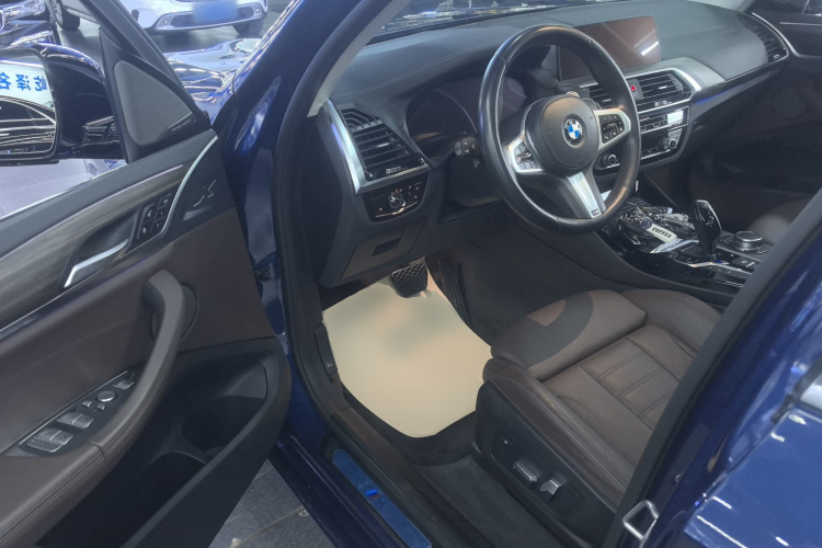 宝马X3 2020款  xDrive28i M运动套装中控内饰20