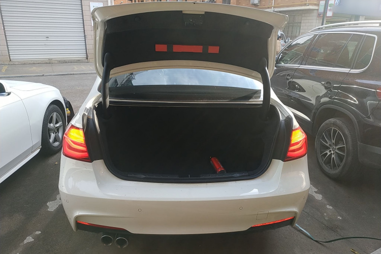 宝马3系 2019款 320Li M运动套装机舱底盘23