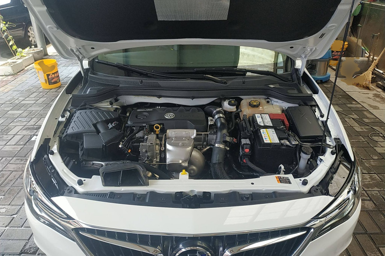 别克 英朗 2021款 改款 1.3T 自动轻混动精英型机舱底盘24