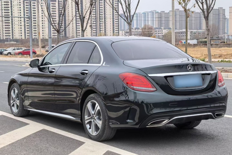 奔驰C级 2019款 C 260 L 运动版车身外观6003