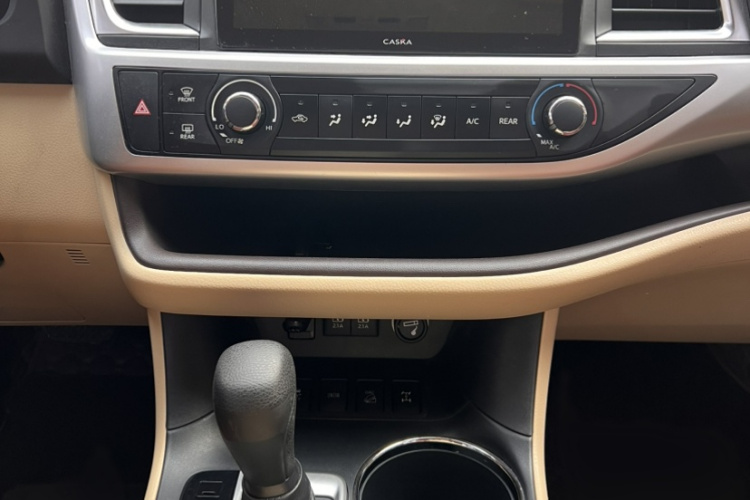 丰田 汉兰达 2018款 2.0T 四驱精英版 7座 国VI局部细节9004