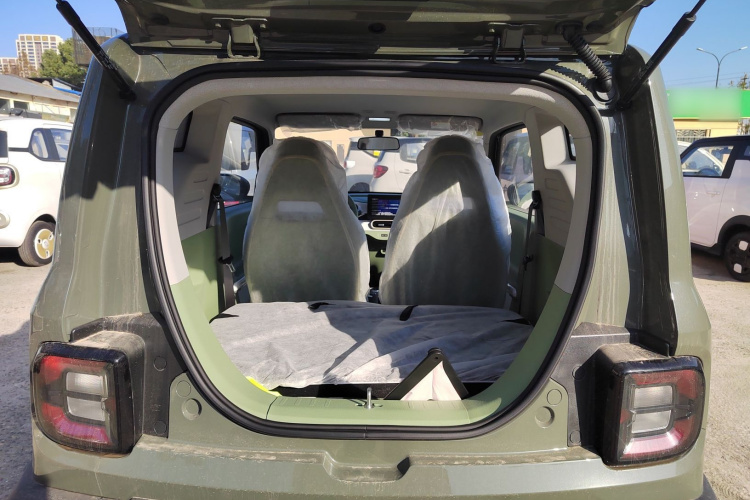 吉利银河 2025款 210km 熊猫骑士机舱底盘23