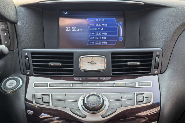 英菲尼迪Q70 2019款 Q70L 2.0T 悦享版局部细节16