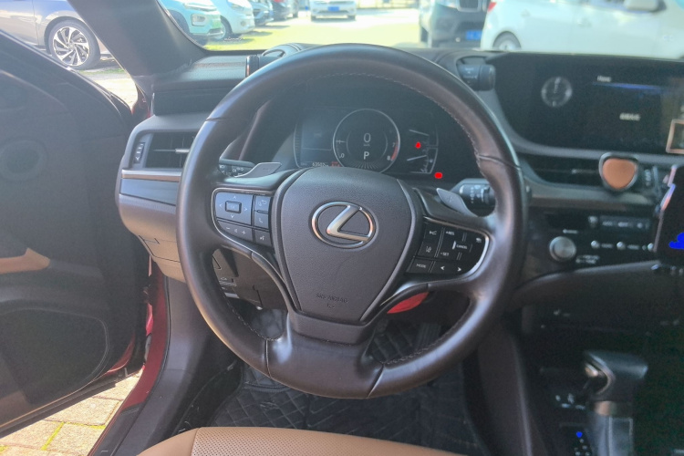 雷克萨斯ES 2020款 200 卓越版中控内饰13