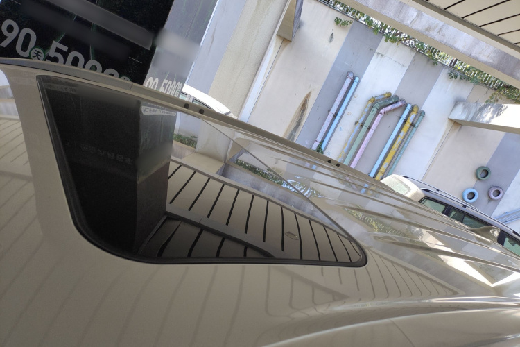 三菱 欧蓝德 2021款 2.4L 四驱致享版 7座局部细节57