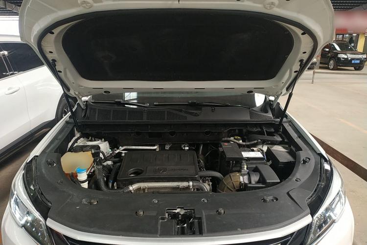 长安CS85 COUPE 2019款 2.0T 自动动版 国V机舱底盘24