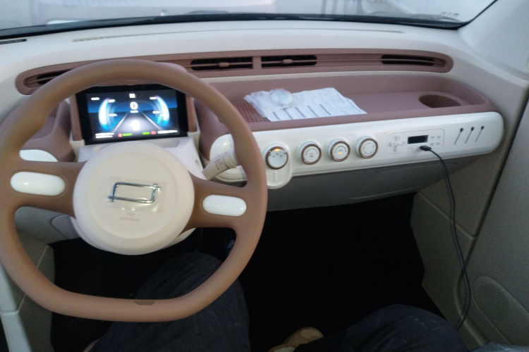 奔腾小马 2026款 222km 萌趣马 Plus中控内饰12