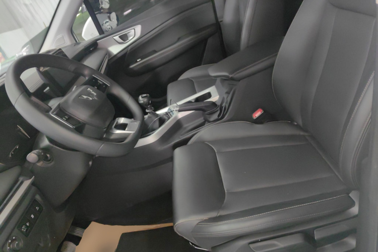 五菱汽车 五菱佳辰 2022款 1.5L 手动畅享舒适型中控内饰19