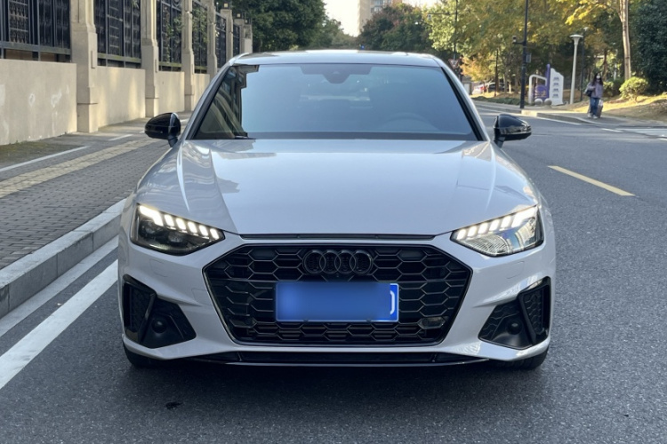 奥迪A4L 2024款 40 TFSI 豪华动感型(星夜版)车身外观6011