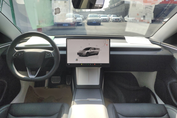 特斯拉 Model 3 2023款 长续航全轮驱动版中控内饰7002