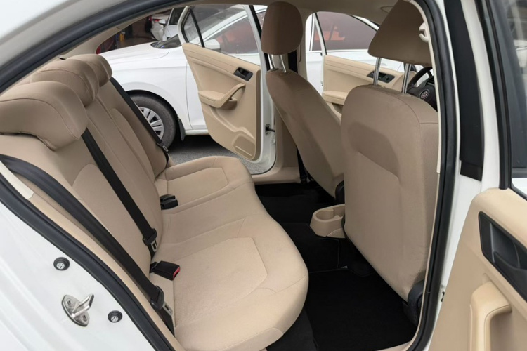 大众 捷达 2015款 质惠版 1.6L 手动时尚型中控内饰7002