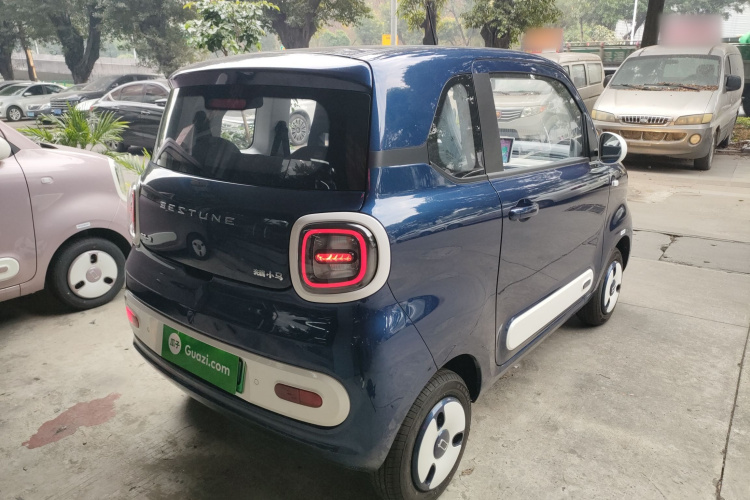 奔腾小马 2025款 222km 玲珑马车身外观7