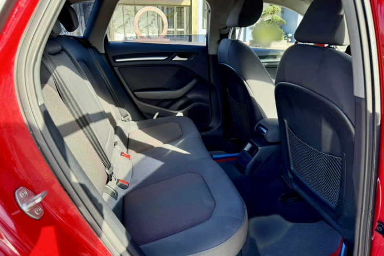 奥迪A3 2018款 30周年年型 Sportback 35 TFSI 进取型中控内饰7002