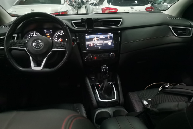 日产 逍客 2019款 2.0L CVT豪华版中控内饰12