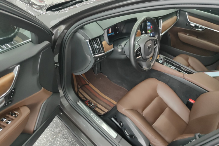 沃尔沃S90 2022款 B5 智逸豪华版中控内饰20