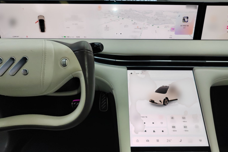 智己汽车 智己LS7 2023款 100kWh Pro四驱版中控内饰12