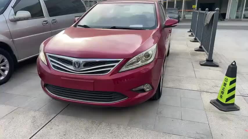 长安 逸动 2014款 1.6L 自动豪华型实拍1