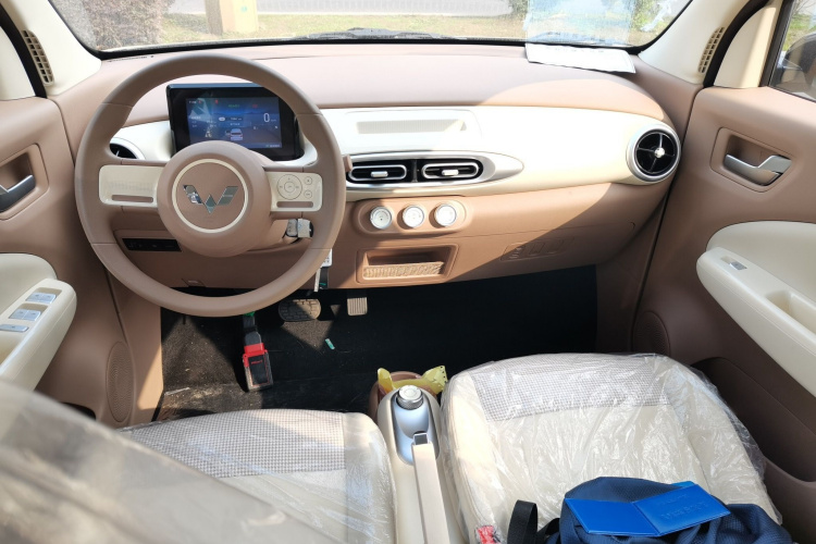 五菱汽车 宏光MINIEV 2025款 四门版 进阶款中控内饰12