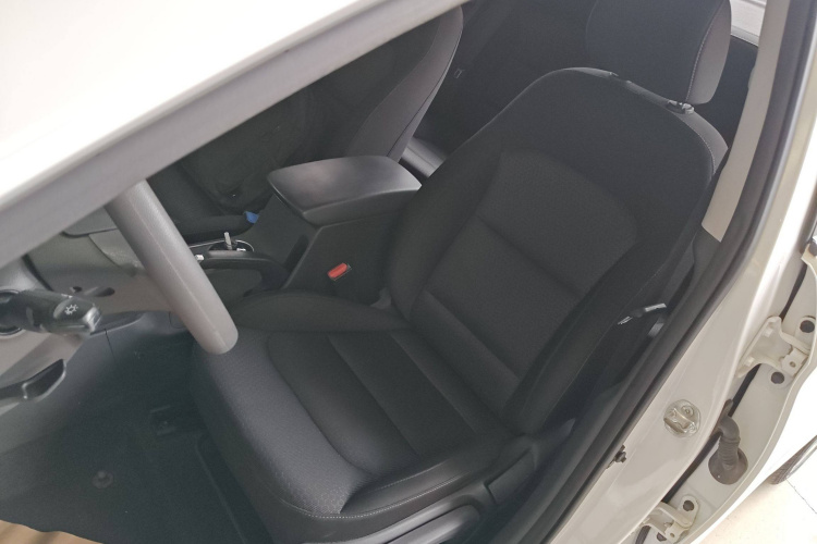 现代 领动 2016款 1.6L 自动智炫·精英型中控内饰19
