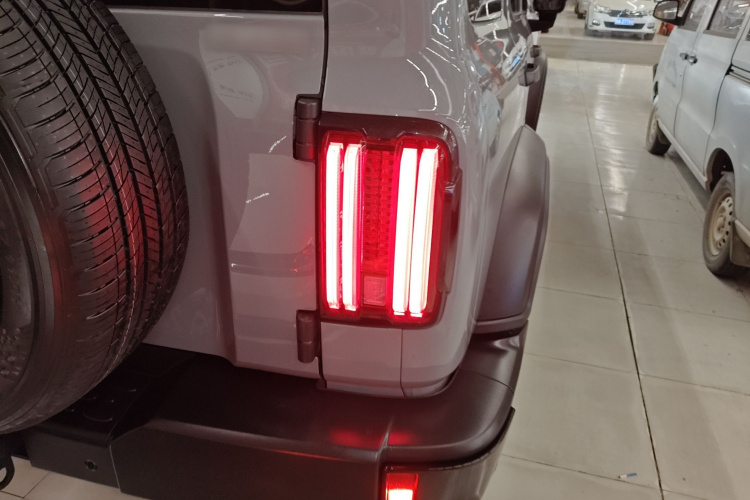 坦克300 2024款 2.0T 挑战者车身外观6006