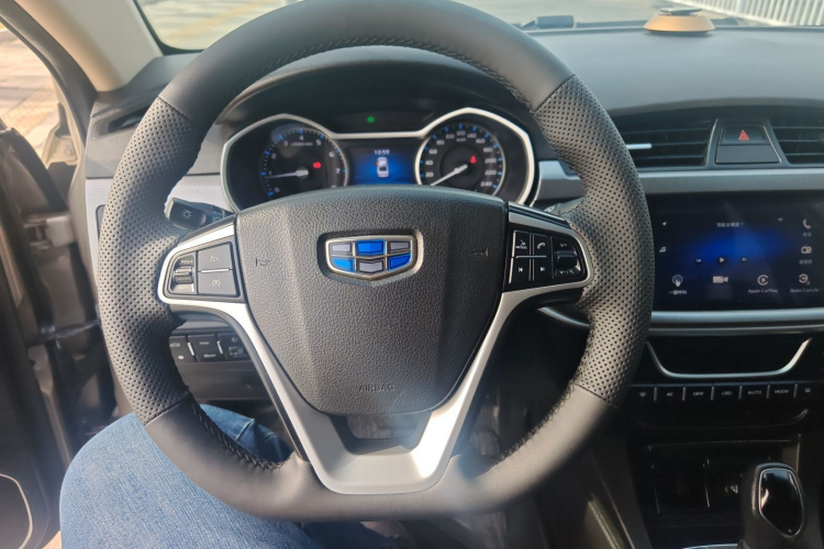 吉利汽车 帝豪 2017款 三厢百万款 1.5L CVT向上版局部细节13