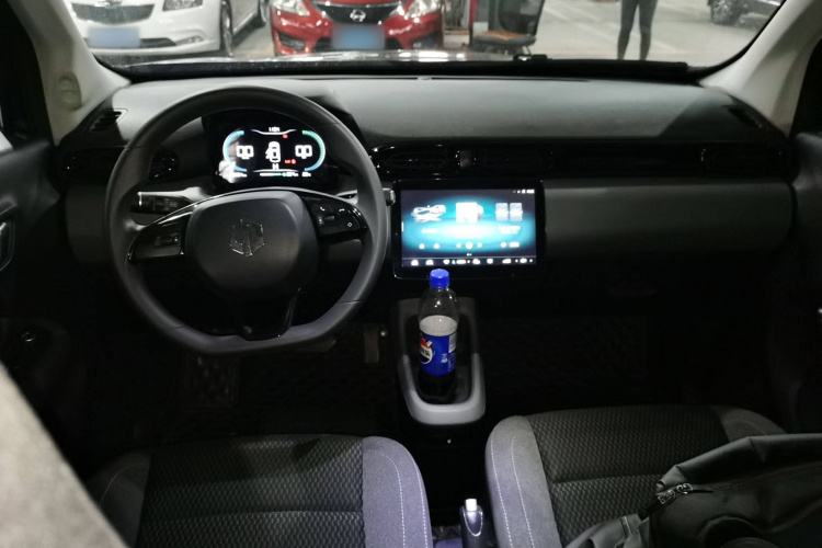 零跑汽车 零跑T03 2021款 400轻享版 三元锂中控内饰7002