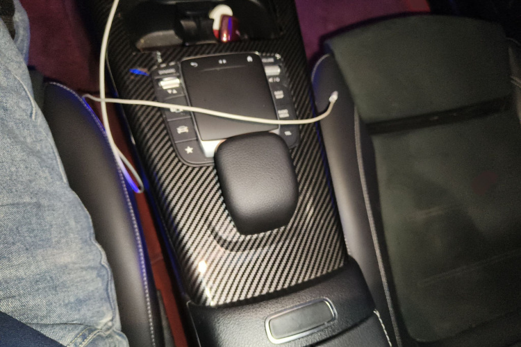 奔驰A级 2021款 A 200 L 运动轿车时尚型局部细节18