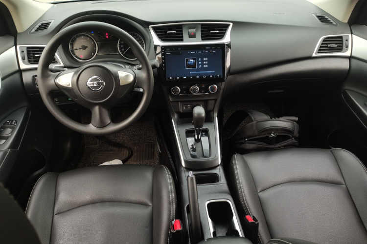 日产 轩逸 2019款 经典 1.6XE CVT舒适版中控内饰12