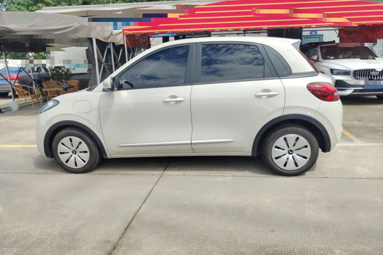 五菱汽车 五菱缤果 2023款 333km 快享款车身外观6003