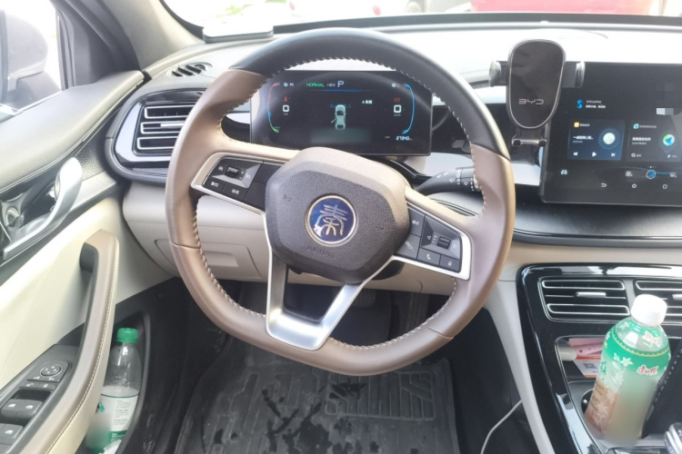 比亚迪 秦PLUS 2024款 荣耀版 DM-i 55KM领先型局部细节13