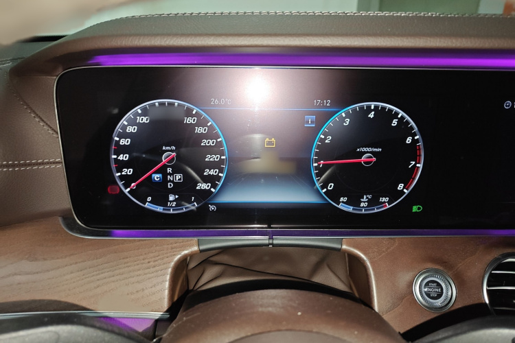 奔驰E级 2020款 改款 E 300 L 殊享版局部细节14