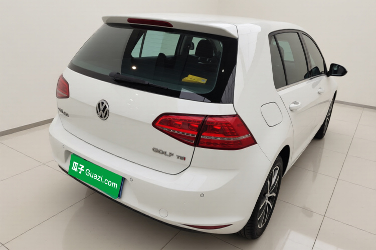 大众 高尔夫 2016款 230TSI 自动豪华型车身外观7