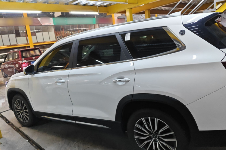 捷途X90 PLUS 2024款 1.6TD DCT别墅PRO 5座车身外观4