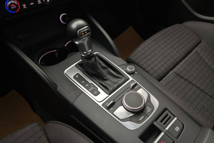 奥迪A3 2017款 Limousine 40 TFSI 运动型局部细节18