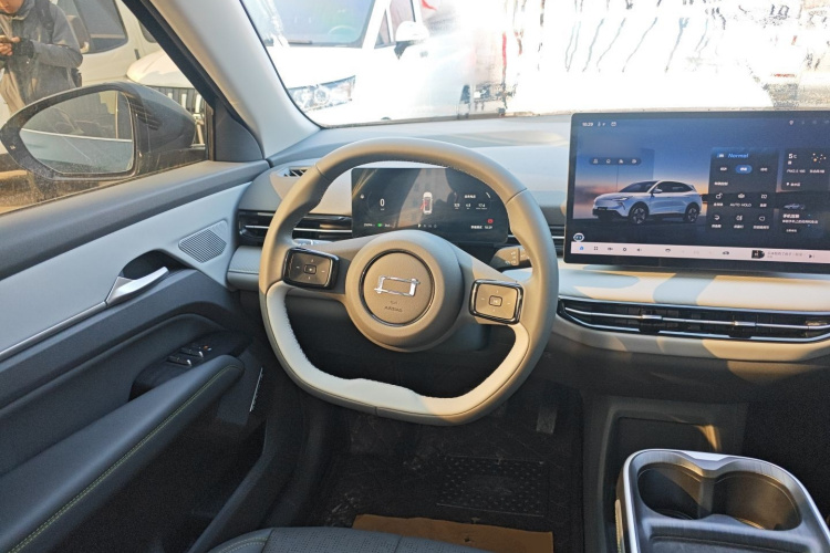 奔腾 悦意03 2025款 565km 悠享版局部细节13