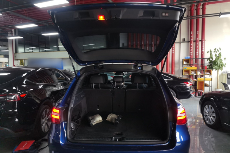 奔驰GLC 2016款 GLC 260 4MATIC 动感型机舱底盘23