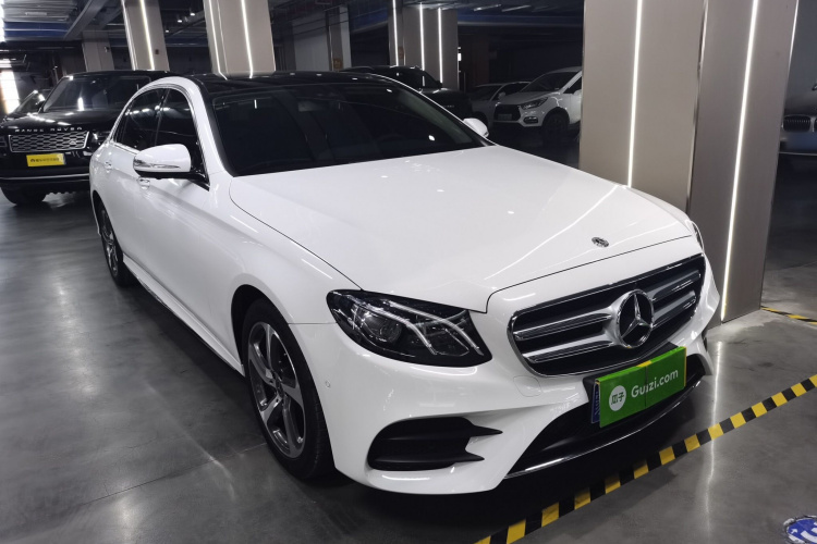 奔驰E级 2017款 E 300 L 运动豪华型车身外观3