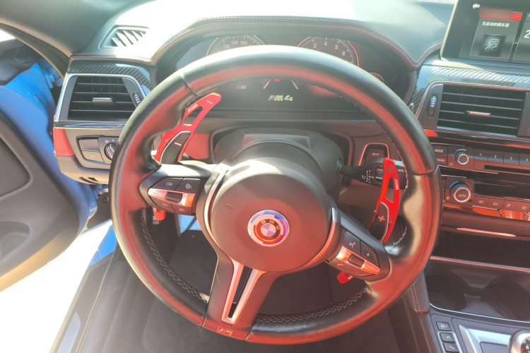 宝马M4 2018款 M4敞篷轿跑车车迷限量版局部细节13